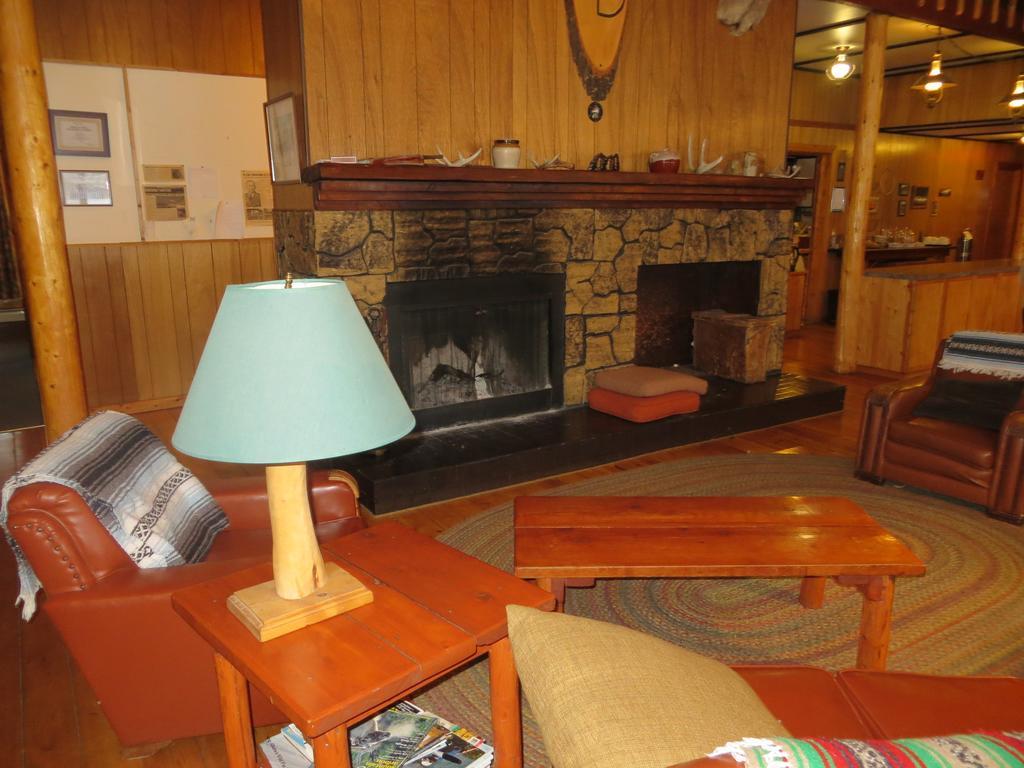Black Cat Guest Ranch Brule Mines Экстерьер фото